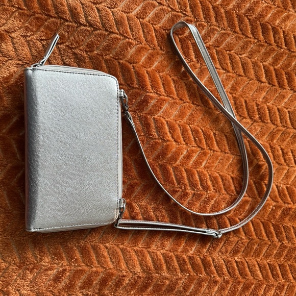 The Sak Iris Large Crossbody Wallet - Pyrite - Picture 3 of 8